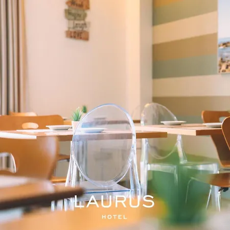 فندق Laurus 2*