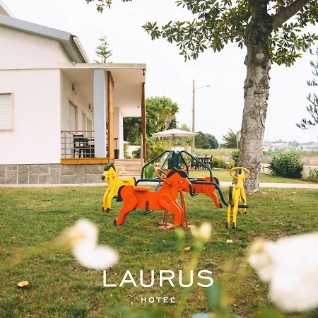 Laurus فندق 2*