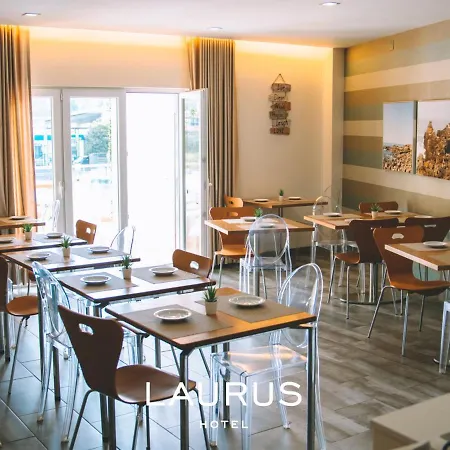فندق Laurus 2*