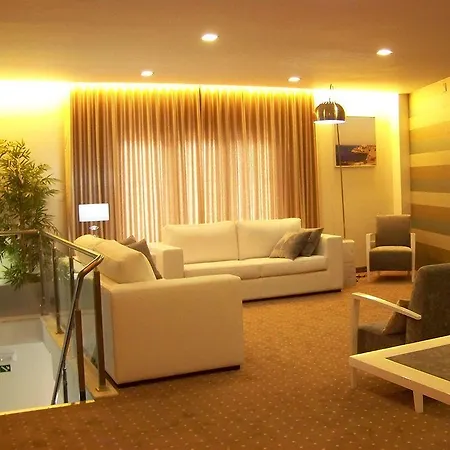 Laurus 2* لورينها