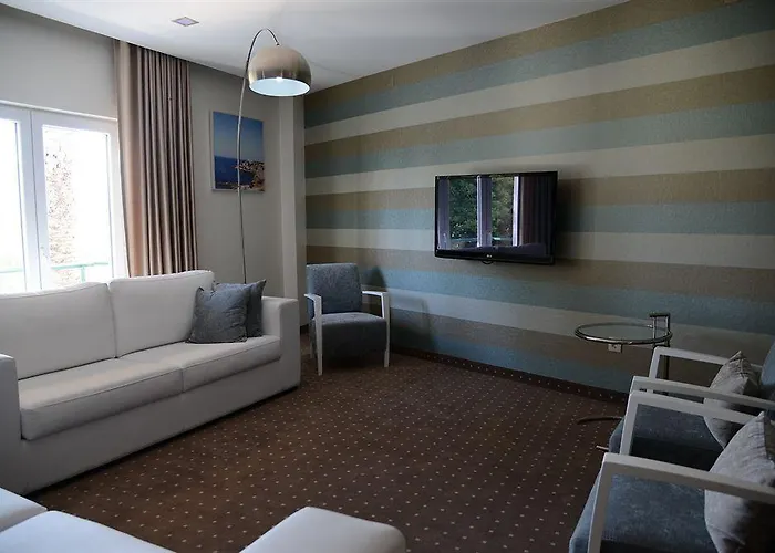 Laurus 2* Lourinha (Lisbon)