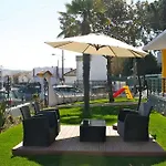 Laurus Hotel 2*